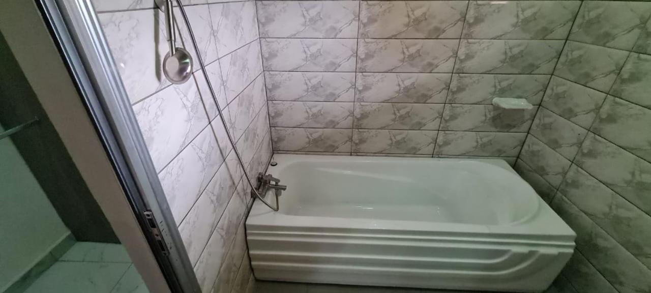 Residence Diakhaby Conakry Buitenkant foto