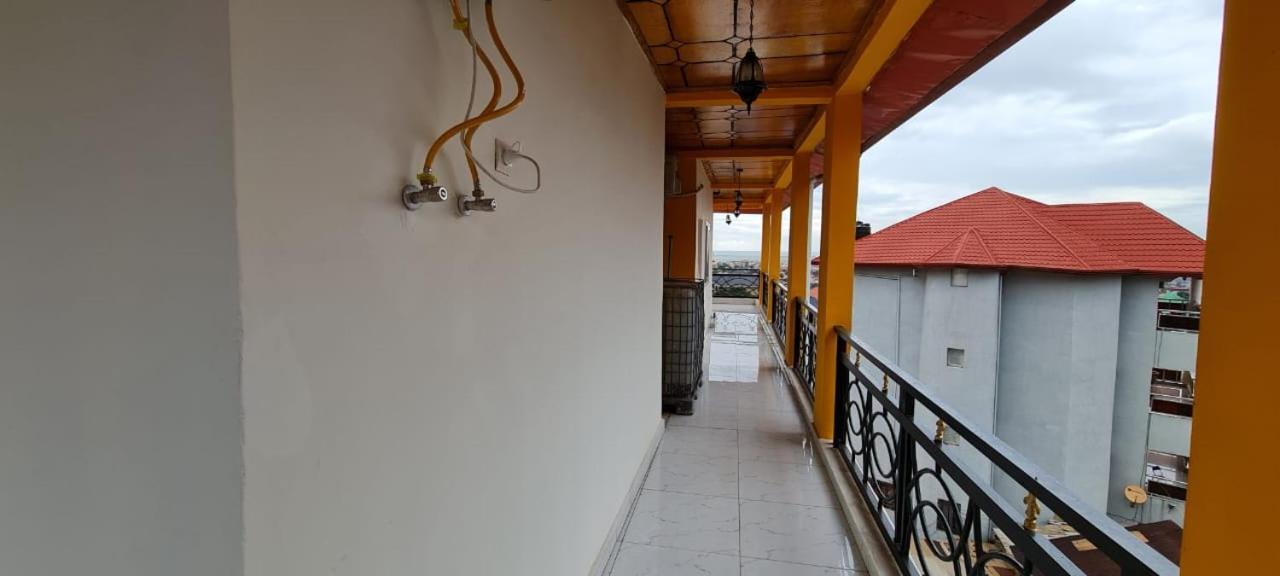 Residence Diakhaby Conakry Buitenkant foto